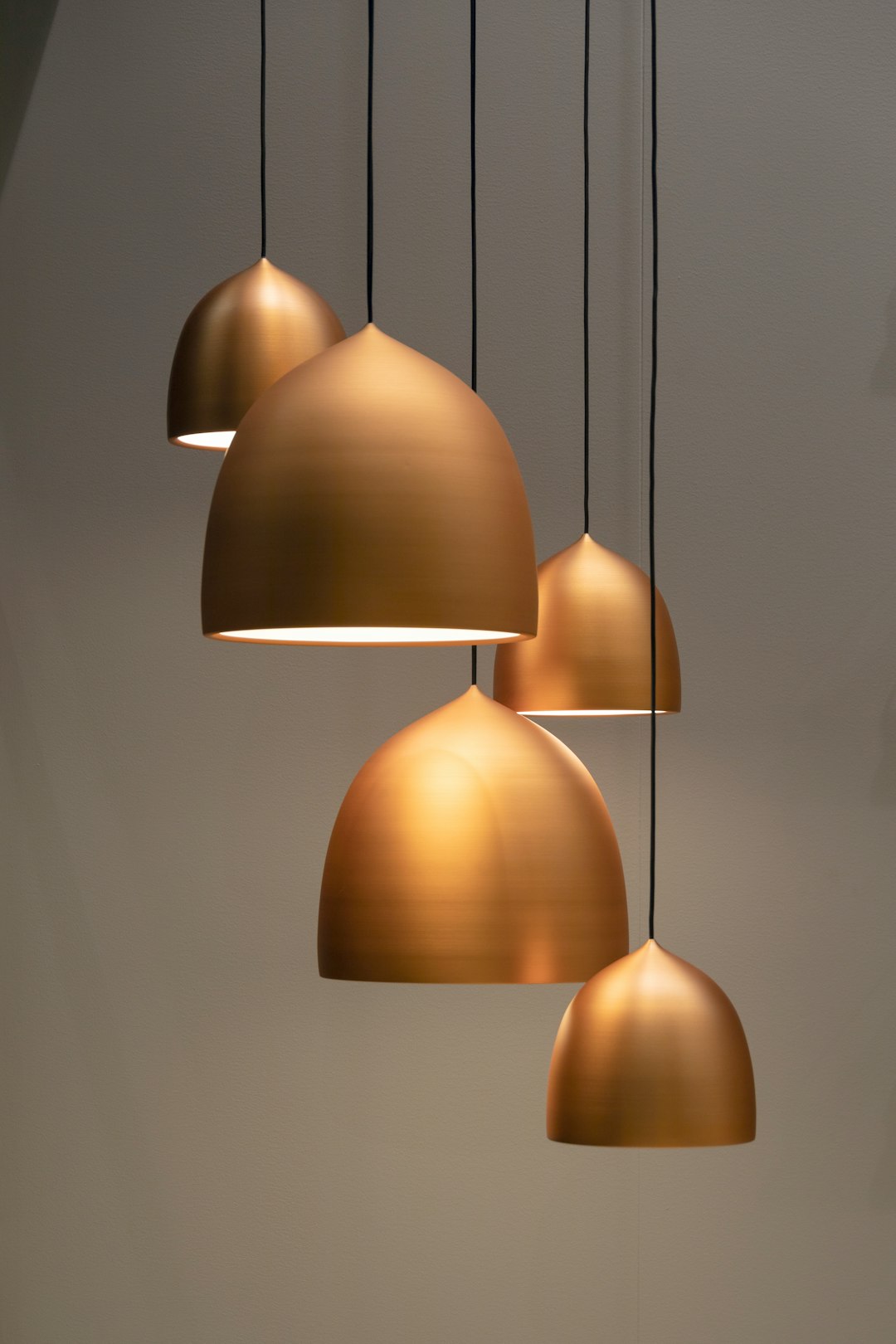 services-02 Golden lamps